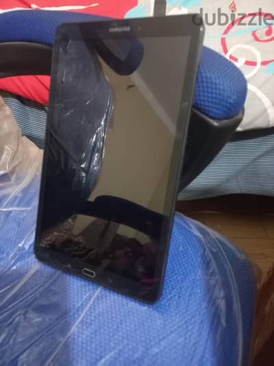 تابلت سامسونج SM-T585 ، رام 2 ج ، وحدة التخزين 32 ، حاله ممتازة