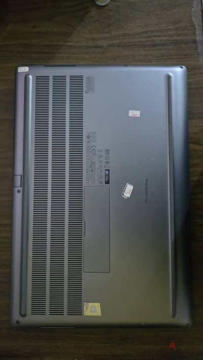 Dell precision 7560