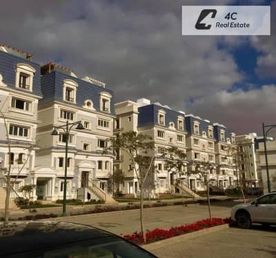 لسرعه البيع شقة استلام فوري فيو حمام سباحة بانوراما بأقل سعر في الماركت ريسيل في Mountain View Hyde Park بالقرب من جولدن سكوير وشارع التسعين للبيع