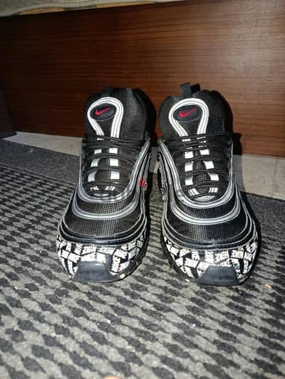 AIR MAX