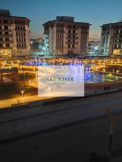 شقه للبيع تشطيب فندقى على شارع التسعين الجنوبى مباشره امام الجامعه الامريكيه استلام فورى وبتقسيط
