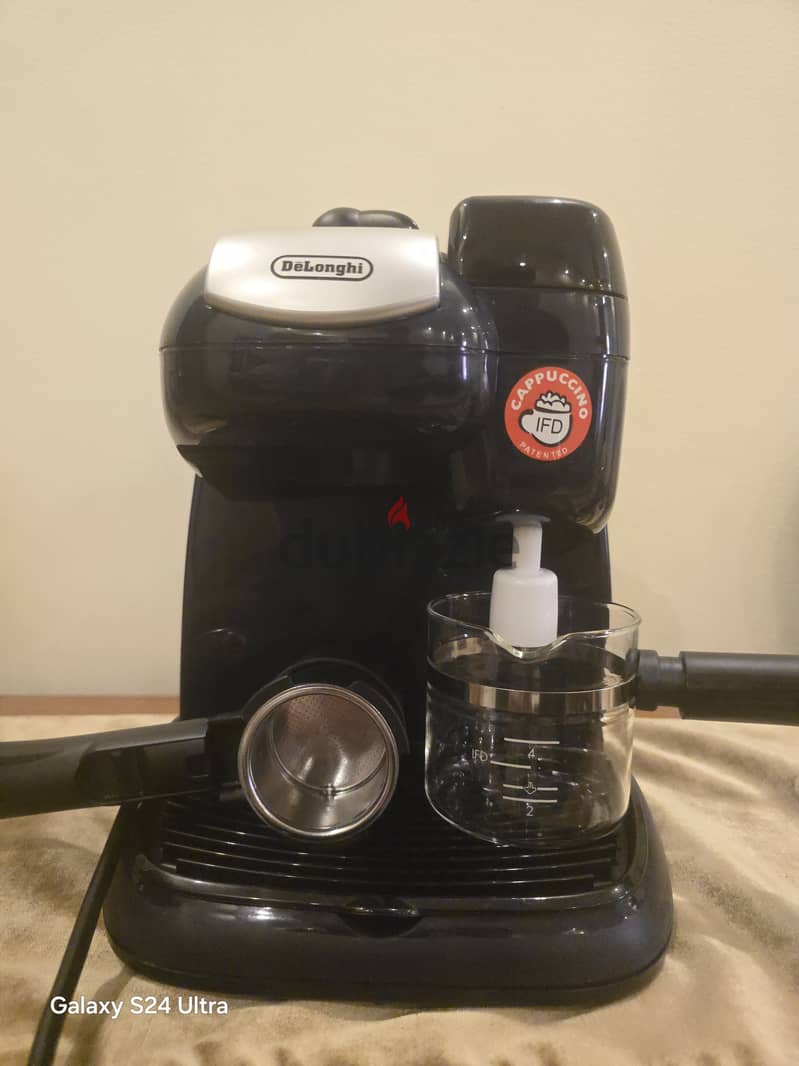 DeLonghi EC9 Espresso & Cappuccino Coffee Machine 3