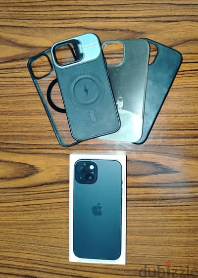 للبيع iPhone 15 لون أسود مميز