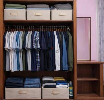 دولاب بتسريحه و جزامه