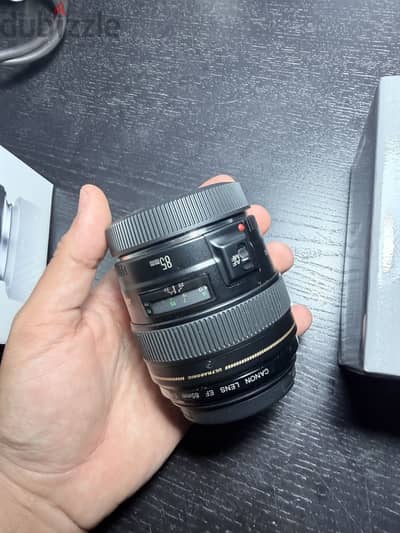 Canon ef85 f/1.8 + Ef- Eos R