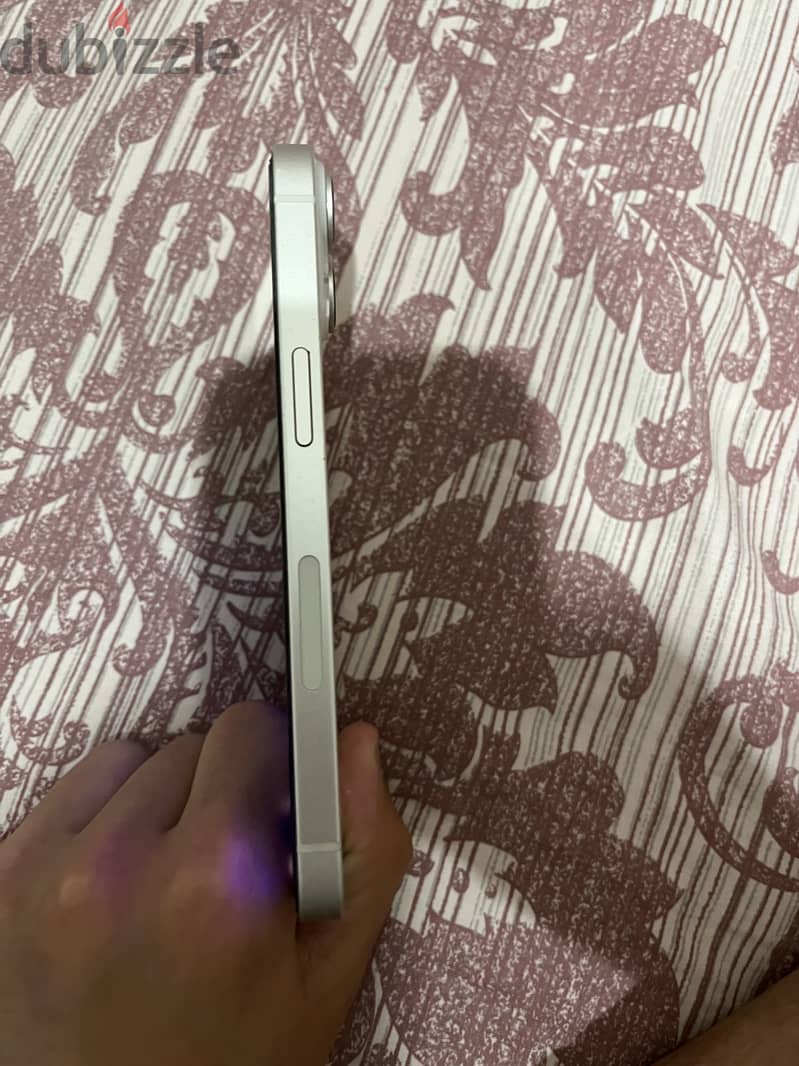 iPhone 14 3