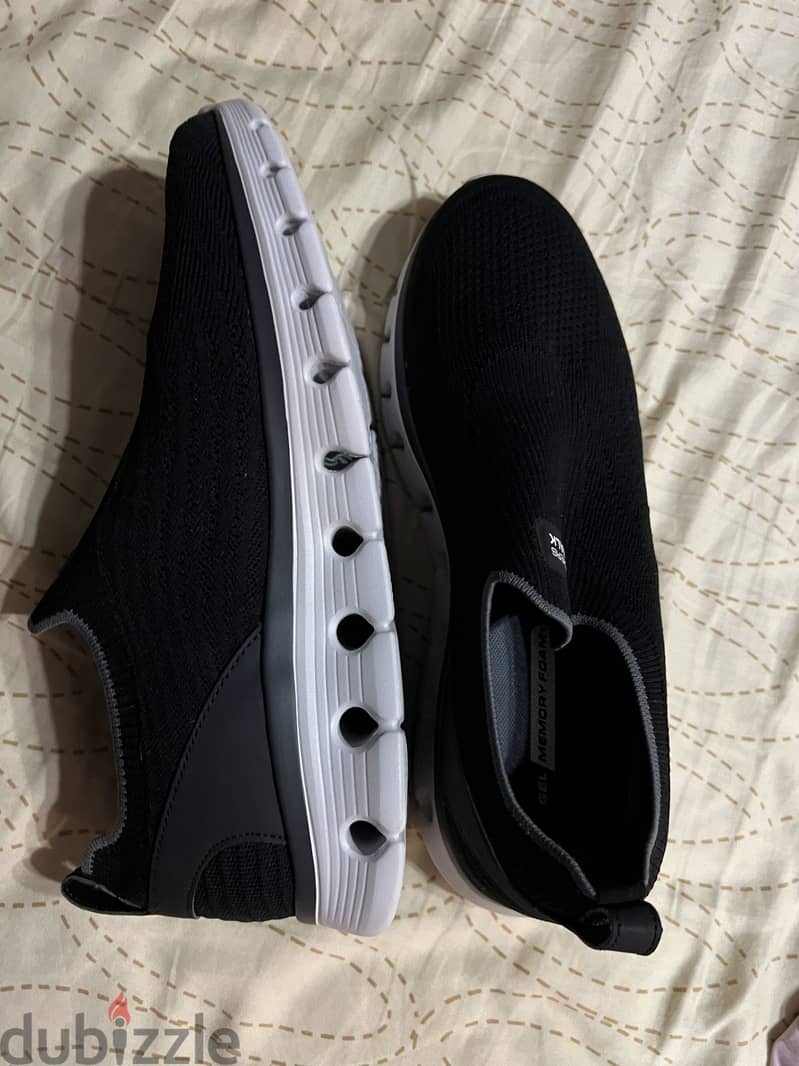 Sketchers brand new 43 3