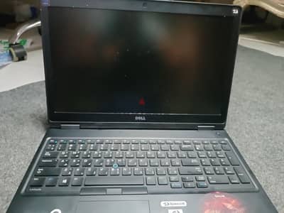 لابتوب Dell Latitude 5590 - وحش البرمجة والجرافيك - Core i7 جيل ثامن