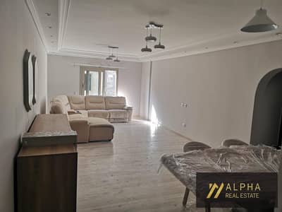 شقة للبيع في جاليريا مون فالي | 161م | 3 غرف (دريسنج) | تشطيب كامل | جراج وعضوية نادي مدفوعة