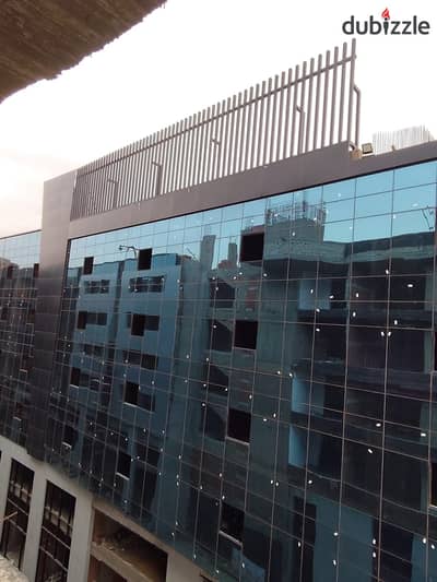 “Last office available for immediate delivery at the lowest price in Sheikh Zayed — Mall 101, next to the Islamic Complex and Downtown