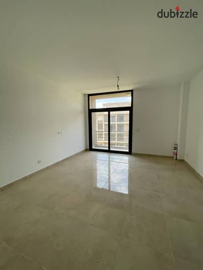 شقة للبيع في فيفث سكوير مراسم