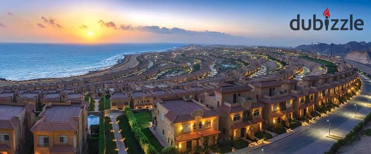 شاليه للبيع بالتقسيط لمدة 10 سنوات وتسهيلات في السداد و بأقل سعر في تلال السخنة، متشطب بالكامل، مع إطلالة مباشرة على البحر