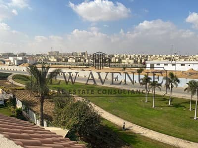 فيلا مستقلة نصف تشطيب بموقع مميز للبيع في هايد بارك التجمع الخامس القاهرة الجديدة كلستر 2من تطوير شركة هايد بارك للتطوير العقاري
