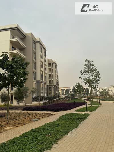 شقه ريسيل 191م view villas-باقل من سعر الماركت بتقسيمه مميزة-في هايد بارك -دقايق من الجامعه الامريكيه -جاهزة للاستلام و المعاينه
