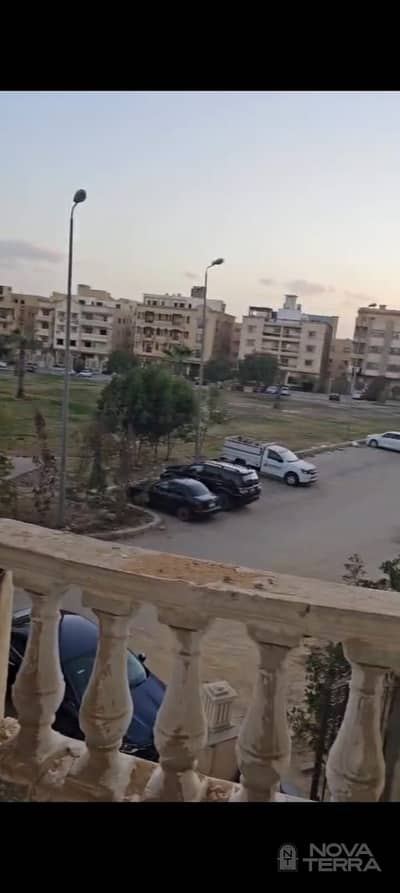شقة للبيع في الحي ال ١٦ مجاورة ٢