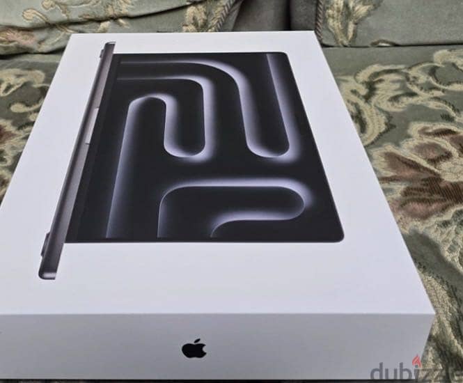 MacBook m4 pro 512GB 3
