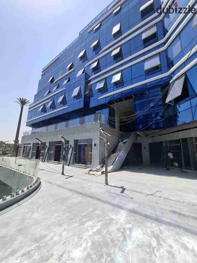 مكتب اداري للايجار للشركات متشطب وبالتكيفات prime location مساحة ١٠٠ متر في التجمع الخامس