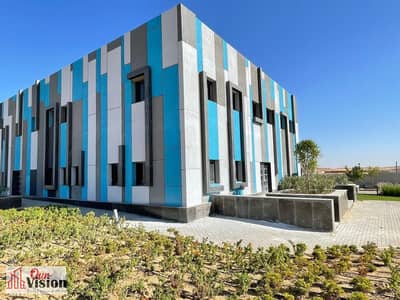 حضانة في موقع استراتيجي داخل سوديك إيست – نيو هليوبوليس الشروق  مباشرة على محور الشروق 3   المواصفات: 	•	 مساحة داخلية: 287.5 م² بدون أعمدة (تصمي