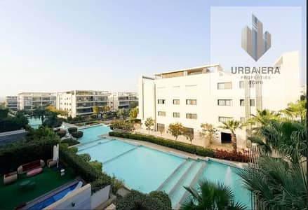 شقة للبيع تشطيب كامل  جاهزة للسكن  بموقع متميز بكمباوند  Lake View Residence التجمع الخامس القاهرة الجديدة