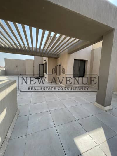 بنتهاوس مع روف مفتوح كبير استلام فوري في فيفث سكوير - أقل من سعر السوق  by el marasem developments in fifth square