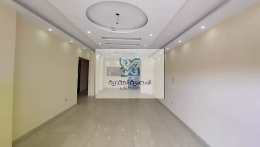 شقه للايجار  ادارى بعقد سكنى زهراء المعادي  الشطر العاشر  بالقرب من الدائري  غير مجروحه تماما  200 متر