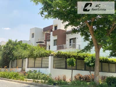 VILLA Maisonette for Sale in Compound Hyde Park – Private Garden Fully Finished with ACs