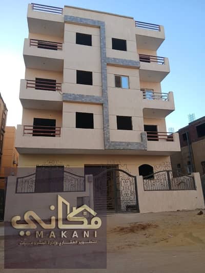 An opportunity for investment and residence in a distinguished neighborhood: a 140m² apartment on the first floor, steps away from Mall of Egypt.