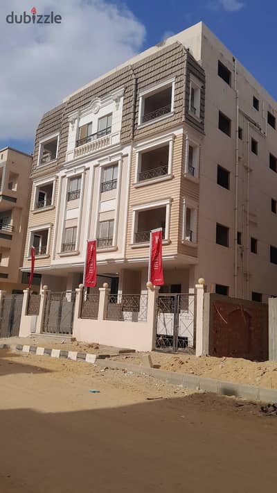 Immediate receipt apartment in the heart of New Andalusia, Fifth Settlement, area 184 meters at an excellent price. Read the details and call me anytime. What am I waiting for?