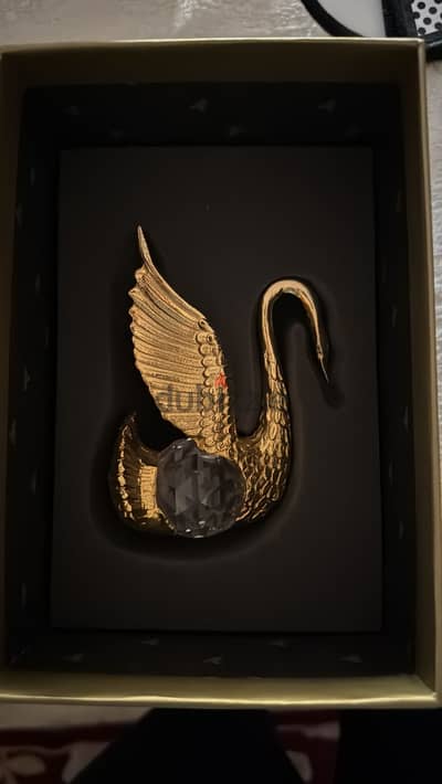 Gold Swan Crystal asfour
