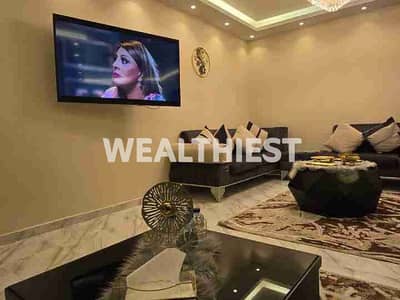 شقة جاردن فيو واسعة للبيع كاش في B2 مدينتي بموقع مميز جدًا قرب Open Air Mall ونادي مدينتي والخدمات تشطيب شركة مع تعديلات داخلية وجبس بورد واستلام فوري