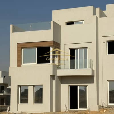Villa for sale 186 sqm, immediate delivery, installment available in a compound in V Levels by Dunes in New Sheikh Zayed, near Dahshur Link, Lake West