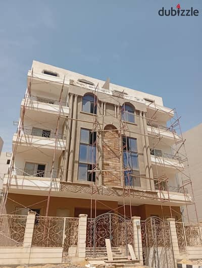 Own your apartment now in the heart of New Andalusia with a very strong real estate developer in the market. The area of the apartment is 228 meters, 4 rooms at a bargain price. Follow the details and explanation in the description.