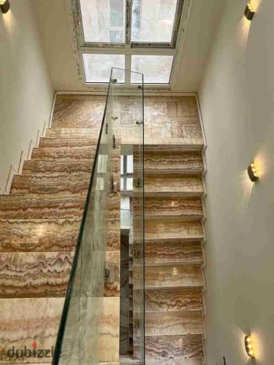 Villa for sale in Compound Neom
