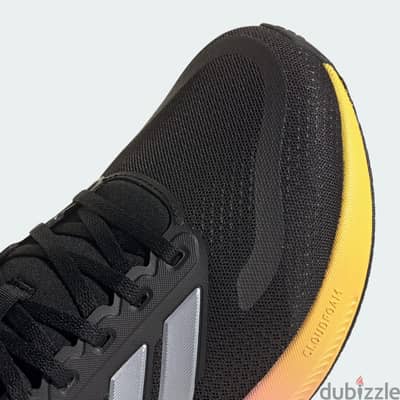 للبيع كوتشي اديداس أورجينال موديل Run Falcon جديد لم يستخدم
