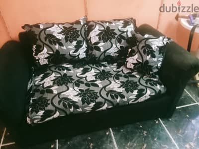 كنبه مكانين في حاله جيده