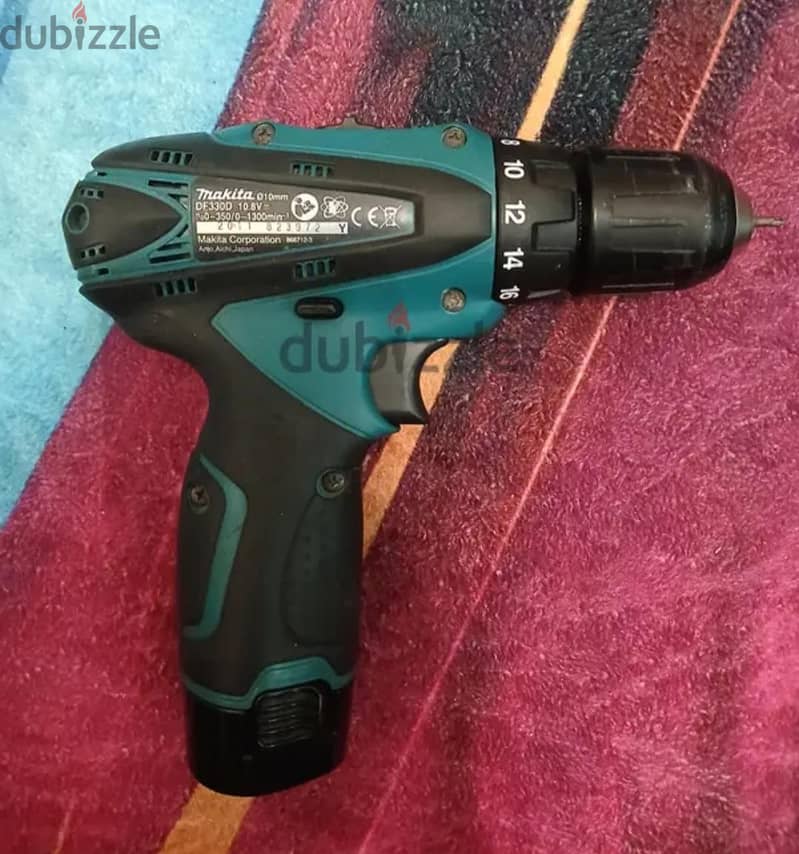 Makita 10.8 v 3
