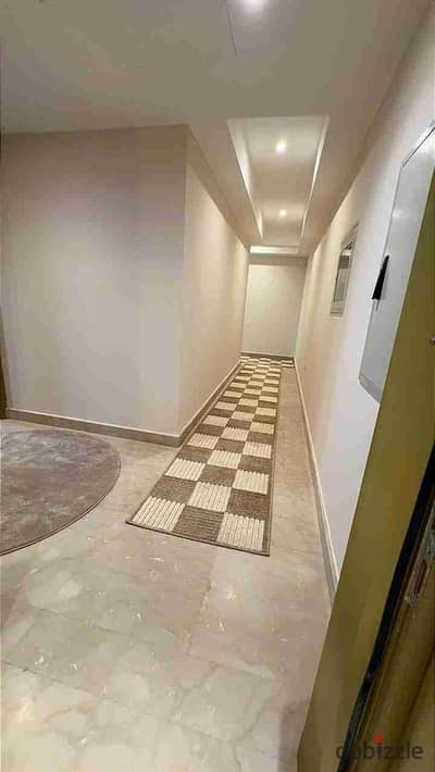 Office for rent administrative in Sheikh Zayed Cargo Mall the price is negotiable