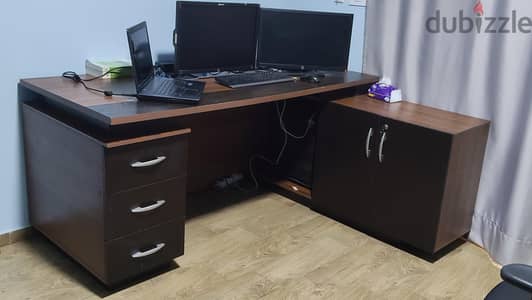 مكتب مدير  مودرن ١٨٠  بوحدة ادراج وسايد جانبى