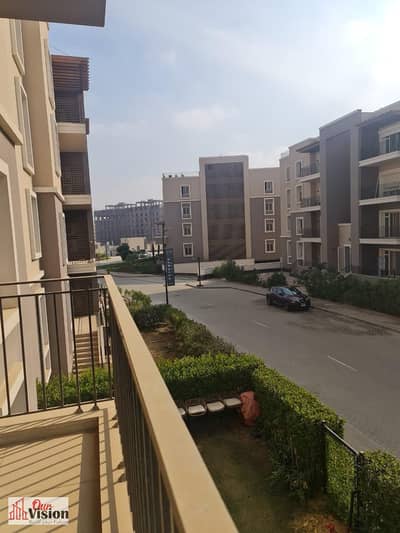 سوديك أكتوبر بلازا ١٥٨ مترًا مربعًا الطابق الأول غرفتا نوم حمامان استقبال مُجهّز بالكامل بثلاثة مكيفات ومطبخ السعر المطلوب ٨,٢٠٠,٠٠٠