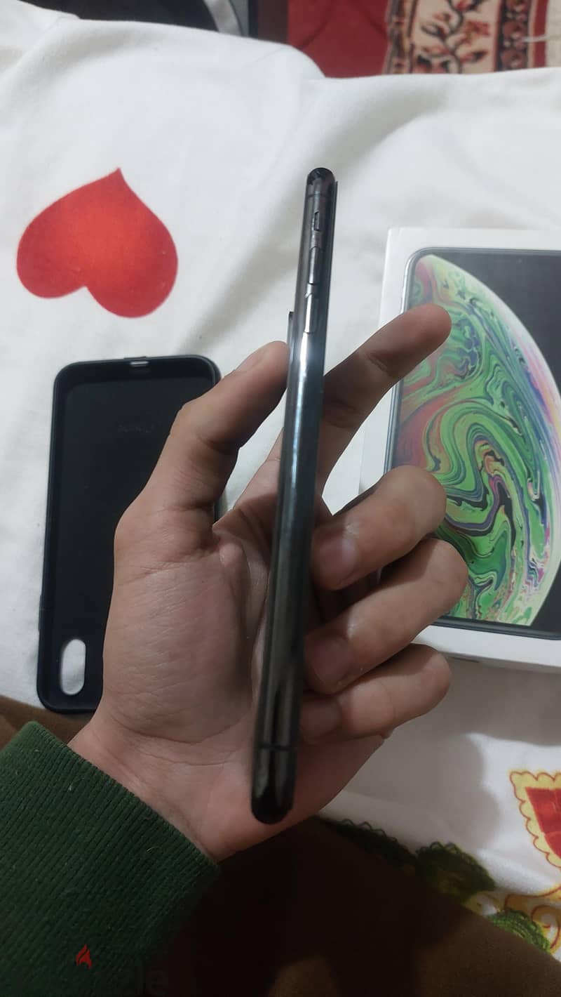 iphone xs max 3