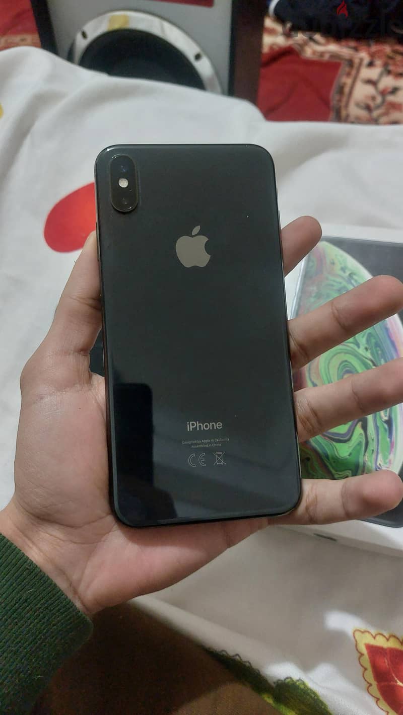 iphone xs max 4