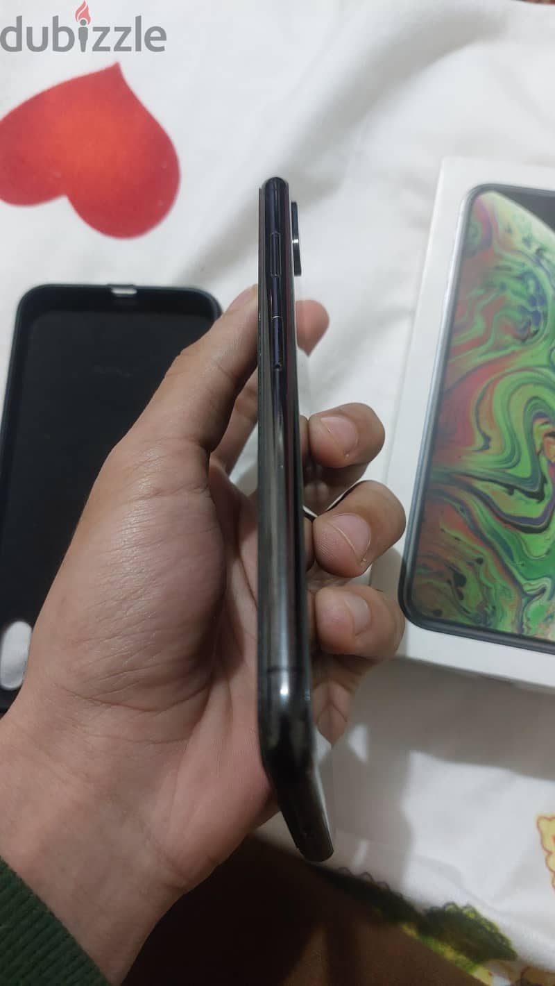 iphone xs max 1