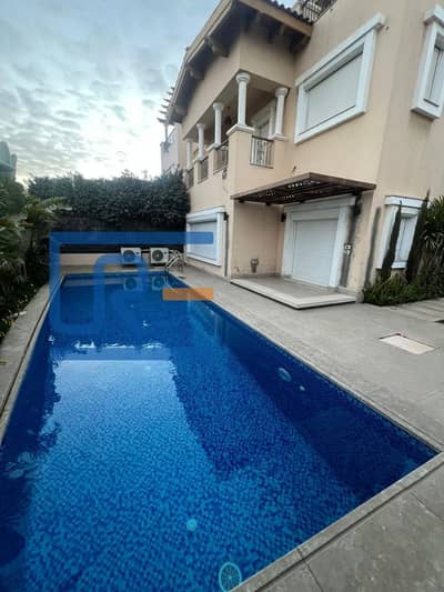 Twin House For Rent with Private Pool in Hyde Park