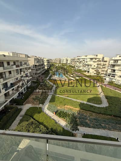 بنتهاوس مميز للبيع في فيليت سوديك ڤي ريزيدنس | Sodic Villette V Residence اربع غرف نوم روف اطلالة مباشرة لاندسكيب وحمام سباحة بافضل سعر بالسوق