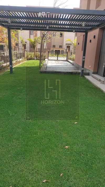 تاون نص مفروش 4نوم و ناني ايجار ديستركت 5 التجمع القاهرة الجديدة Town rent District 5 New Cairo