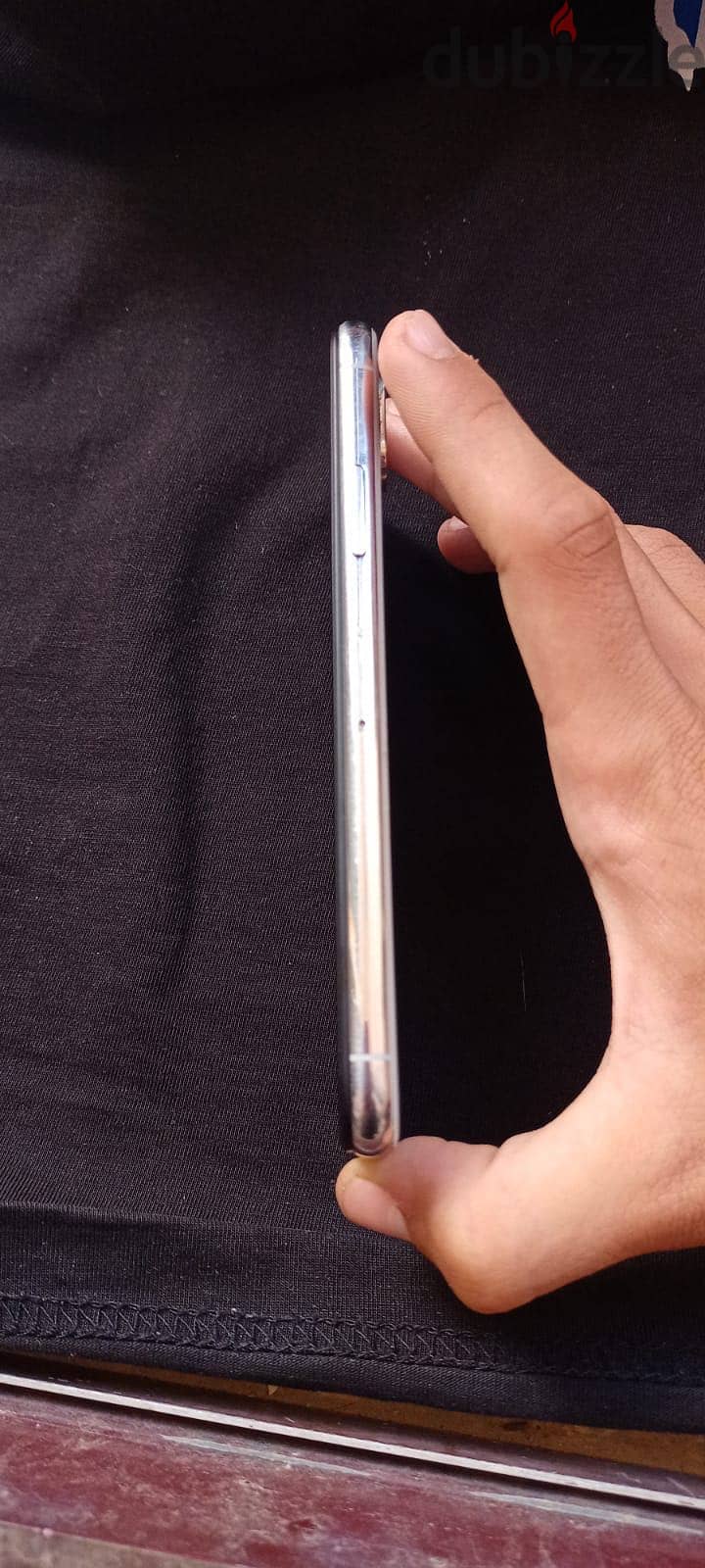 ايفون اكس 2