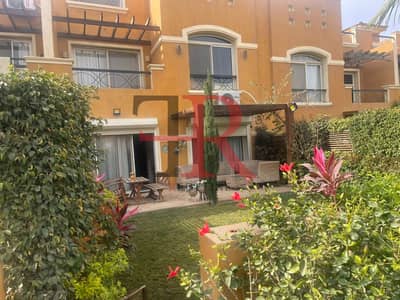 Town house for sale  ready to move in  semi furnished with kitchen & ACS in dyar park compound New cairo