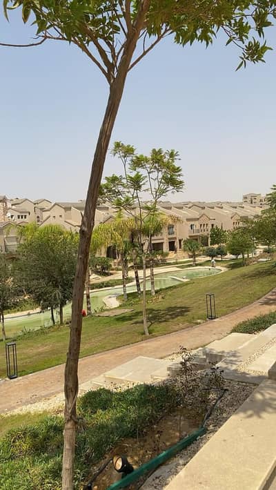 تاون هاوس للبيع في جرين سكوير بمدينة المستقبل | موقع استراتيجي فوق التلة
