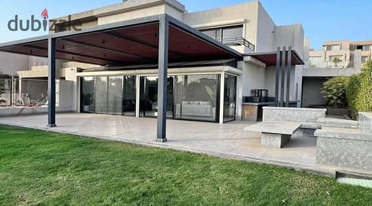 فيلاا للبيع في كمبوند جولف فيوز بجانب نيو جيزه بجانب نادي الجزيره