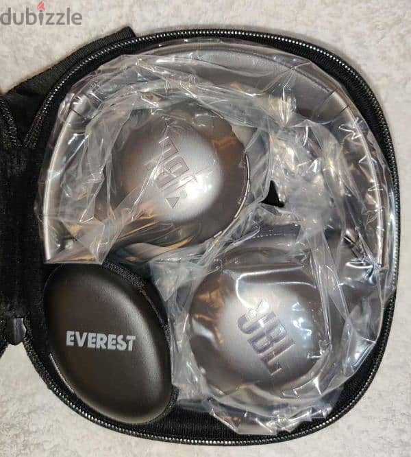 JBL Everest 750 Wireless Bluetooth Headphones 1